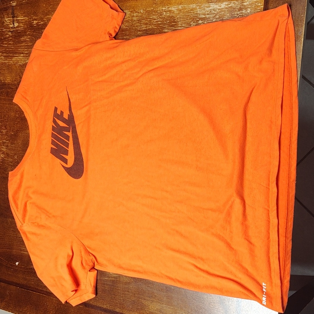 Used Nike T-shirt size XL